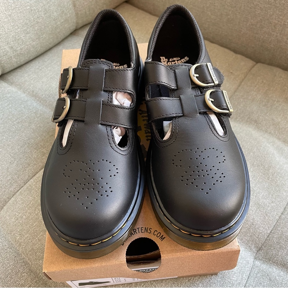 Dr. Martens Kids Black Mary Jane Shoes. Size 4 or Women size 5-6.